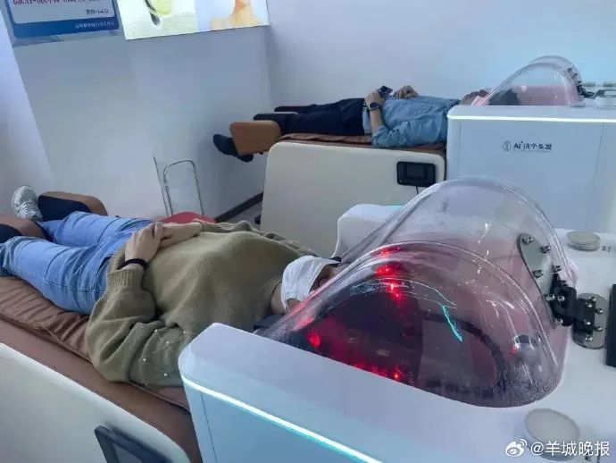 广州多店推出“AI洗头”(图1)