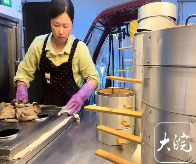 被2.8万网友救助的男孩考上985！母亲曾退回59万捐款(图5)
