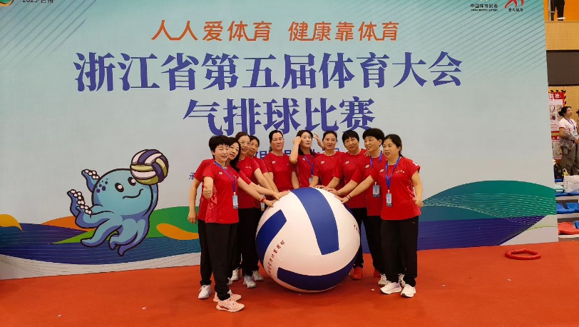 省联赛“空降”亭旁 亭旁又刮“红色风暴”(图1) a1.jpg