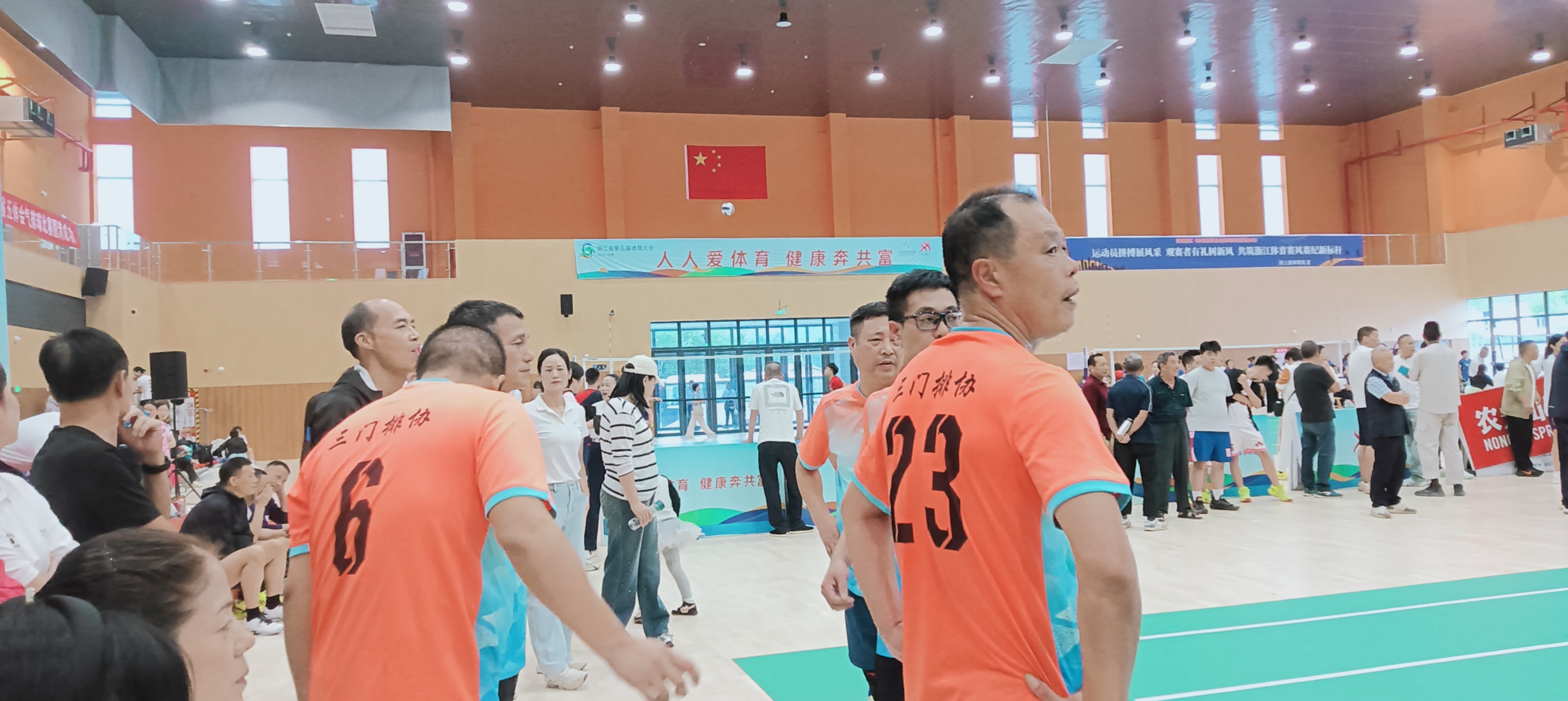 省联赛“空降”亭旁 亭旁又刮“红色风暴”(图2) a2.jpg