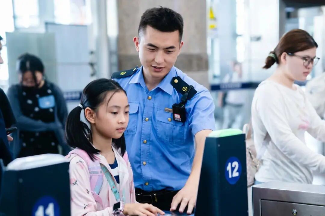儿童能否单独坐火车?官方解答来了(图1) 1.jpg